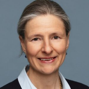 Porträtfoto von Ao. Univ.-Prof. Mag. Dr. Sabine Glasl-Tazreiter, Generalsekretärin Stv. der ÖPhG